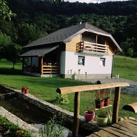 Studenac Holiday home Bihac