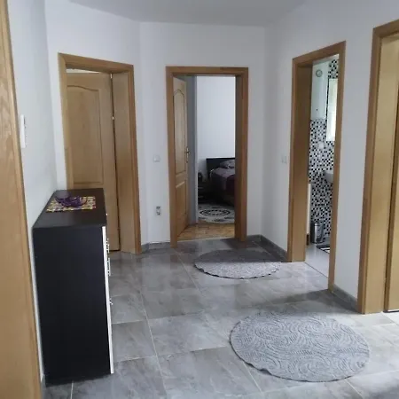Studenac בית נופש Bihać
