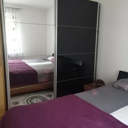 Studenac بيت للعطل *